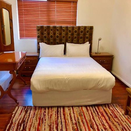 Mbalentle Guesthouse Bishop Lavis ภายนอก รูปภาพ