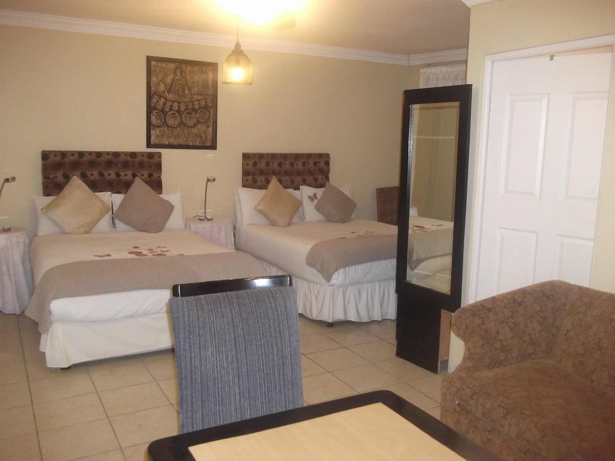 Mbalentle Guesthouse Bishop Lavis ภายนอก รูปภาพ