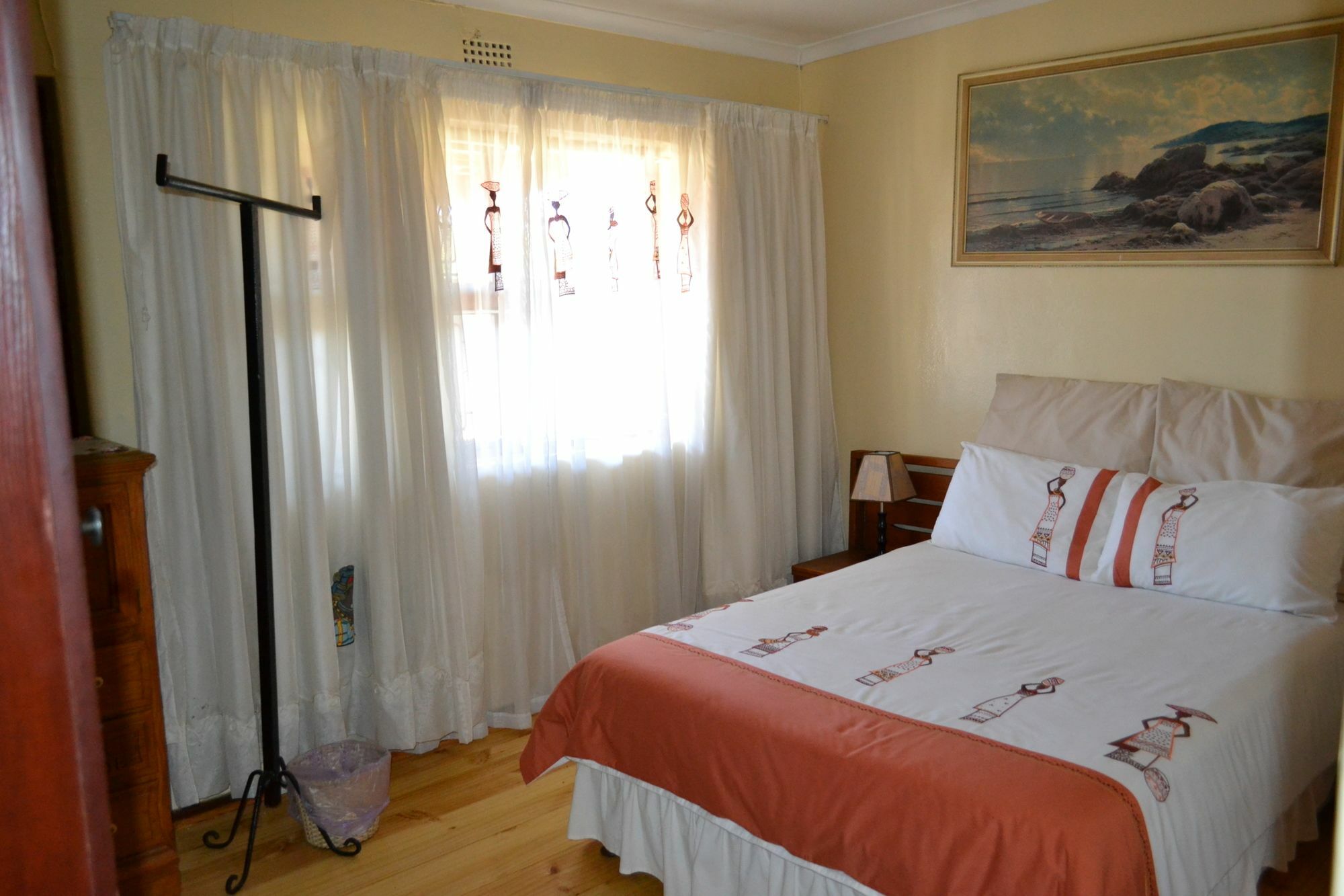 Mbalentle Guesthouse Bishop Lavis ภายนอก รูปภาพ